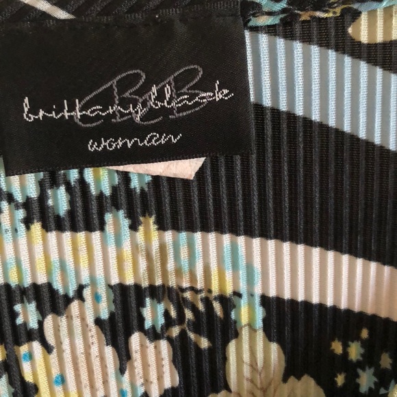 Pretty top - Picture 3 of 4